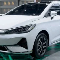 BYD M6 DM Resmi Diluncurkan: Harga Mulai Rp 298 Juta, Lebih Murah dari Veloz Hybrid!
