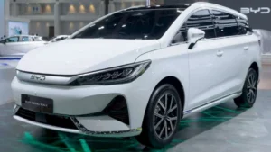 BYD M6 DM Resmi Diluncurkan: Harga Mulai Rp 298 Juta, Lebih Murah dari Veloz Hybrid!