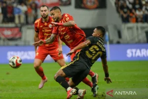 Eks Watford FC Tom Aldred Tertarik Main di Indonesia, Rebutan Persija Jakarta dan Persib Bandung