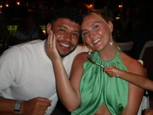 Perrie Edwards dan Alex Oxlade-Chamberlain Resmi Menikah di Portugal: Momen Romantis di Depan Keluarga Terdekat