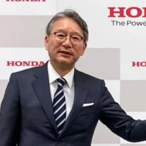Tekanan Meningkat, CEO Honda Didesak Mundur Oleh Seniornya